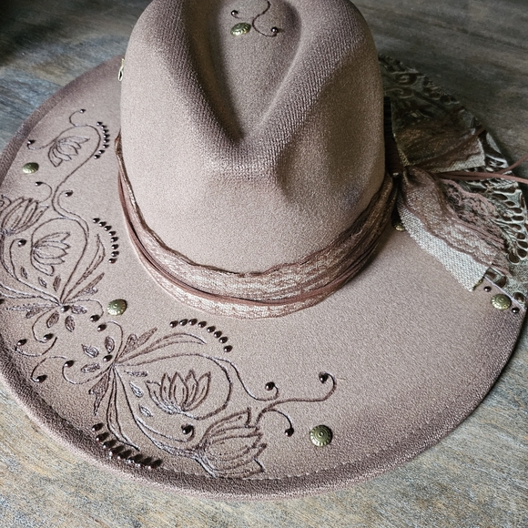 NWT Taupe Hand Burned Dark Fedora Cowboy Hat With Genuine Leather main image 11